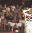 O jogador Alexandre Pato do São Paulo durante a partida entre São Paulo e Palmeiras, válida pela Série A do Campeonato Brasileiro 2019.  Foto: Léo Pinheiro / Futura Press
