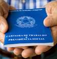 O FGTS é um direito do trabalhador que trabalha com carteira assinada  Foto: Getty Images / BBC News Brasil