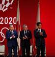 Governadora de Tóquio, Yuriko Koike, presidente dos Jogos de 2020, Yoshiro Mori, presidente do COI, Thomas Bach, e premiê japonês, Shinzo Abe, em evento que marca contagem de 1 ano para Jogos Olímpicos
24/07/2019
REUTERS/Issei Kato  Foto: Reuters