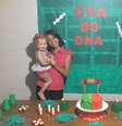 Rafaela Silva e a filha no 'chá revelação do DNA'.  Foto: Facebook/Rafaela Silva / Estadão