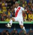 Trauco em ação pela seleção peruana.  Foto: Ricardo Moraes / Reuters