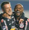 Ramiro e Vagner Love tiveram boa atuação contra o Montevideo Wanderers.  Foto: Andres Stapff / Reuters