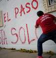 Homem participa de protesto em El Paso após massacre a tiros
04/08/2019
REUTERS/Jose Luis Gonzalez  Foto: Reuters