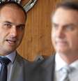 Bolsonaro e Eduardo votaram a favor de orçamento impositivo  Foto: EPA / BBC News Brasil