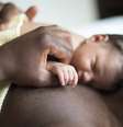 Pai e filho bebê  Foto: Getty Images / BBC News Brasil