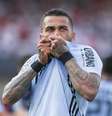 Daniel Alves, jogador do São Paulo FC, comemora seu gol durante partida contra o Ceará, válida pela décima quinta rodada do Campeonato Brasileiro 2019  Foto: Julio Zerbatto / Myphoto Press / Gazeta Esportiva