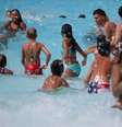 Austríacos se refrescam em piscina pública em Viena
06/08/2018
REUTERS/Lisi Niesner  Foto: Reuters