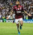 Gabigol comemora gol na vitória do Flamengo por 3 a 0 sobre o Ceará  Foto: Ronaldo Oliveira/Photo Premium / Gazeta Press