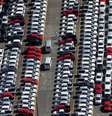 Veículos recém-fabricados da Volkswagen em fábrica em São Bernardo do Campo, SP
02/04/2015
REUTERS/Paulo Whitaker  Foto: Reuters