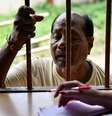 Moradores do estado de Assam precisaram provar que elas próprias ou os antepassados chegaram ao local até 24 de março de 1971, um dia antes de o vizinho Bangladesh declarar independência do Paquistão  Foto: Getty Images / BBC News Brasil