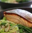 'Com nossa decisão estamos contribuindo para alertar para a importância de manter o (canal de) Beagle', diz chef para parou de vender salmão no restaurante  Foto: BBC/Bone Soup Productions LTD/Richard Hill / BBC News Brasil