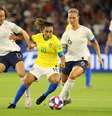 Marta disputa lance durante jogo do Brasil contra a França na Copa do Mundo de futebol feminino
23/06/2019
REUTERS/Lucy Nicholson  Foto: Reuters