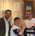 Maradona já posou para fotos com a camisa do novo clube (Foto: Reprodução/Twitter)  Foto: Gazeta Esportiva
