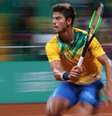 O brasileiro João Menezes em quadra no Panamericano  Foto: Ivan Alvarado / Reuters