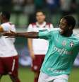 Luiz Adriano teve atuação de gala contra o Fluminense (Foto: SEP)  Foto: Gazeta Esportiva