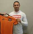 Goleiro Bruno assina contrato com o Poços de Caldas FC  Foto: Reprodução/Facebook/Poços de Caldas / Estadão