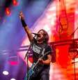 Dave Grohl: rei do palco, que conduz um show como poucos no mundo, o vocalista do Foo Fighters deu mais uma aula de carisma. A banda fez covers incríveis além de tocas seus sucessos.   Foto: Reprodução/Instagram