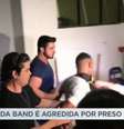 Repórter da Band Elisângela Carreira reage a cusparada de preso com golpe de microfone durante o 'Bora SP', apresentado por Joel Datena.  Foto: Reprodução de 'Bora SP' (2019) / Band / Estadão Conteúdo