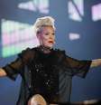 Pink se apresenta para fãs no penúltimo dia do Rock in Rio  Foto: Rudy Trindade/Framephoto / Estadão Conteúdo
