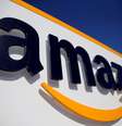 Logotipo da Amazon na frente de centro de logística da empresa em Boves, França. 18/9/2019. REUTERS/Pascal Rossignol  Foto: Reuters