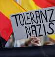 Cartaz durante protesto do Pegida em Dresden  Foto: DW / Deutsche Welle