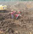 Bombeiros de Minas Gerais localizaram parte de um corpo na área atingida pela lama da barragem da Vale que se rompeu em Brumadinho  Foto: CBMMG/Divulgação / Estadão