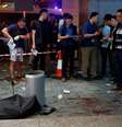Um homem feriu ao menos cinco pessoas na noite deste domingo, 3, em Hong Kong  Foto: Tyrone Siu / REUTERS
