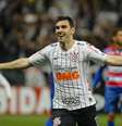 Boselli comemora seu segundo gol na partida.  Foto: Daniel Vorley / AGIF / Estadão