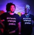 Deh Bastos e Paula Batista, fundadoras do 'Criando Crianças Pretas'.  Foto: Divulgação/Criando Crianças Pretas / Estadão
