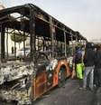 Ônibus queimado por manifestantes em Isfahan, no centro do Irã  Foto: ANSA / Ansa - Brasil