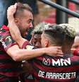 Flamengo comemora a virada  Foto: Reuters