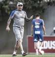 Sampaoli mudou a rotina e participou de uma atividade com os jogadores da base (Foto: Ivan Storti/Santos)  Foto: Gazeta Esportiva