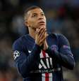 Kylian Mbappé aplaude torcedores após partida do PSG contra o Real Madrid pela Liga dos Campeões
26/11/2019 REUTERS/Susana Vera  Foto: Reuters