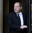 Harvey Weinstein deixando a Suprema Corte de Nova York  Foto: Shannon Stapleton / Reuters