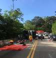 Capotamento de ônibus de adolescentes deixou um morto e dezenas de feridos; acidente foi em São Sebastião, no litoral paulista  Foto: Corpo de Bombeiros/Divulgação / Estadão Conteúdo