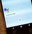 O assistente de voz Google Assistant vai começar a conhecer marcas como Banco do Brasil, Nubank, iFood e Rappi  Foto: Flickr/Maurizio Pesce