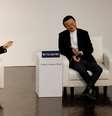 CEO do Softbank, Masayoshi Son (à esquerda), e co-fundador do Alibaba Group, Jack Ma, durante conversa em fórum em Tóquio, Japão 
06/12/2019
REUTERS/Kim Kyung-Hoon  Foto: Reuters