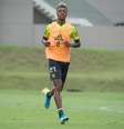 Bruno Henrique deixou a partida contra o Santos com dores (Foto: Alexandre Vidal/CRF)  Foto: Gazeta Esportiva