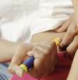 Brasil tem 98,2 mil crianças e adolescentes com menos de 15 anos diagnosticados com diabetes tipo 1, segundo relatório  Foto: Science Photo Library / BBC News Brasil