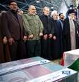 Líder supremo do Irã, aiatolá Ali Khamenei, e presidente do Irã, Hassan Rouhani, prestam homenagem em frente a caixão do general morto Qassem Soleimani
06/01/2020
Site da Presidência/Divulgação via REUTERS  Foto: Reuters