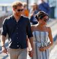 Príncipe Harry e sua esposa, Meghan, chegam para cumprimentar o público em Kingfisher Bay, em Queensland, na Austrália
22/10/2018
REUTERS/Phil Noble  Foto: Reuters