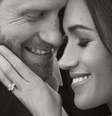 Harry e Meghan provocaram um tsunami midiático ao anunciar o afastamento da família real  Foto: Royal Family / Divulgação