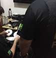 Policiais federais em ação da Operação Darknet  Foto: Divulgação/PolíciaFederal / Estadão Conteúdo
