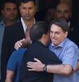 Após troca de farpas, Bolsonaro e Maia se reúnem no Planalto  Foto: Reuters