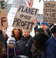 Ativista Greta Thunberg participa de protesto em Davos
24/01/2020
REUTERS/Denis Balibouse  Foto: Reuters