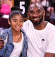 Kobe Bryant e a filha Gianna em uma partida de basquete em Las Vegas
27/07/2019
Stephen R. Sylvanie-USA TODAY Sports  Foto: Reuters