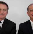 Bolsonaro e Onyx participam de cerimônia no Palácio do Planalto em março do ano passado  Foto: Ueslei Marcelino / Reuters