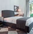 1. É possível agregar diferentes estilos de decoração no quarto com parede branca. Fonte: Quartos Etc.  Foto: Viva Decora