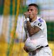 Jobson comemora o gol do empate santista.  Foto: Agustin Marcarian / Reuters