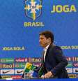 O técnico Tite e o coordenador da CBF, Juninho Paulista  Foto: WILTON JUNIOR / Estadão